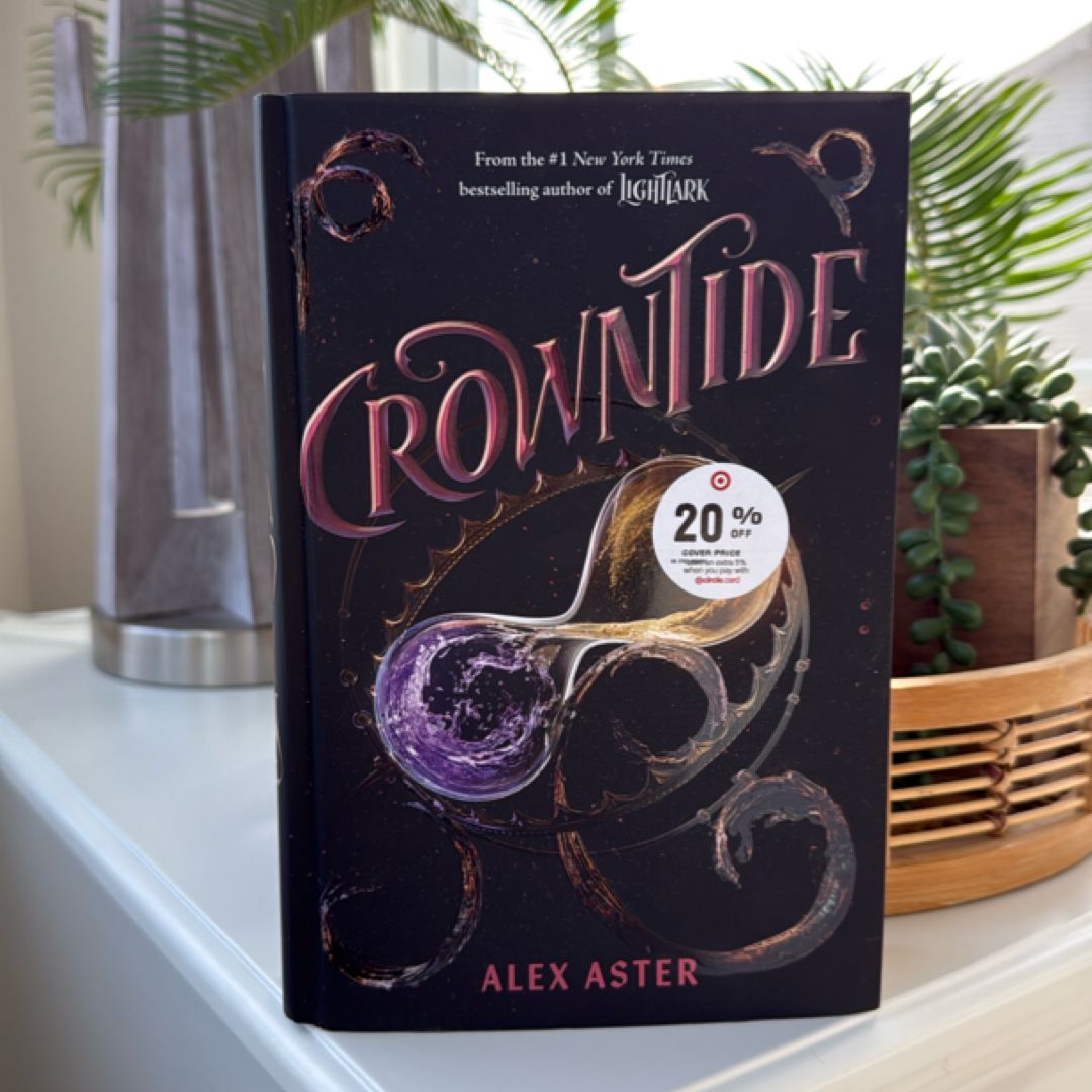 Crowntide (the Lightlark Saga Book 4)