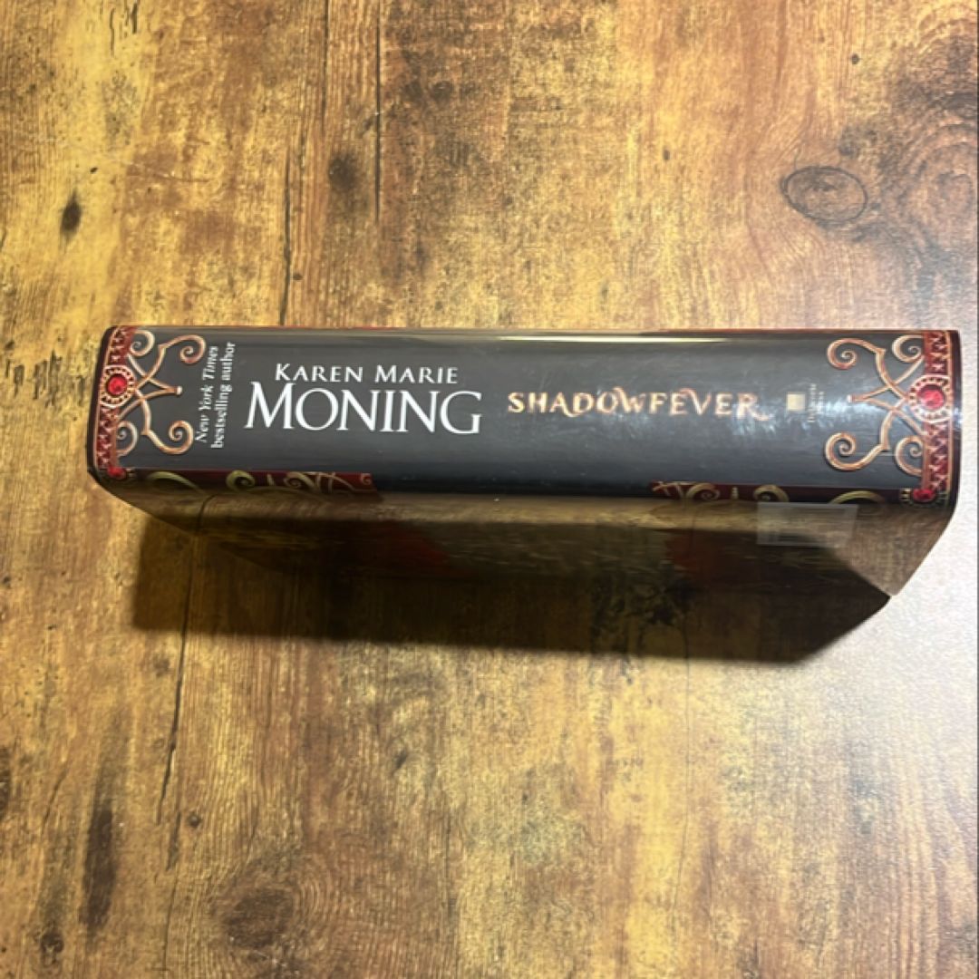 Shadowfever by Karen Marie Moning, Hardcover | Pangobooks