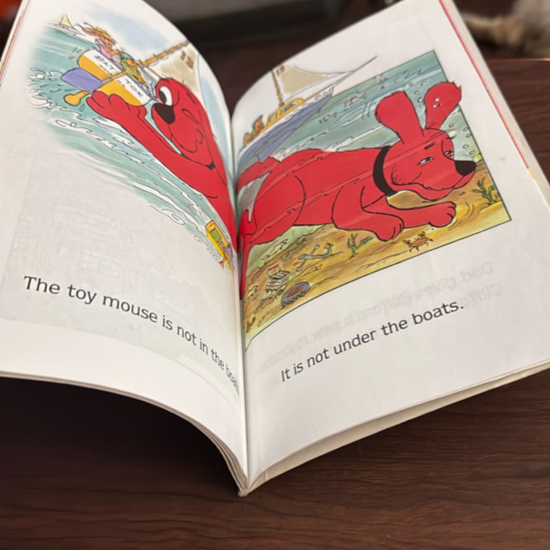 Clifford's Busy Week