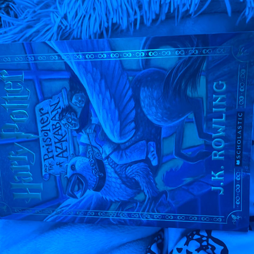 Harry Potter and the Prisoner of Azkaban (Harry Potter, Book 3)