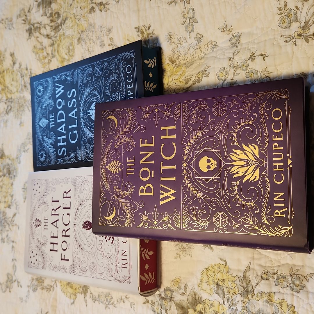 The Bone Witch saga *Illumicrate edition *