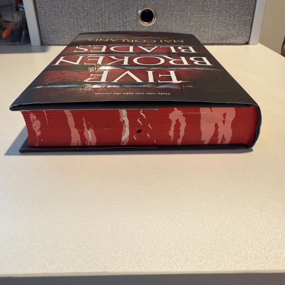 Five Broken Blades (Deluxe Limited Edition)