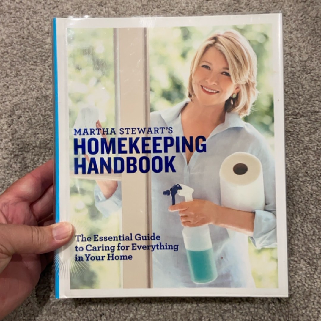Martha Stewart's Homekeeping Handbook