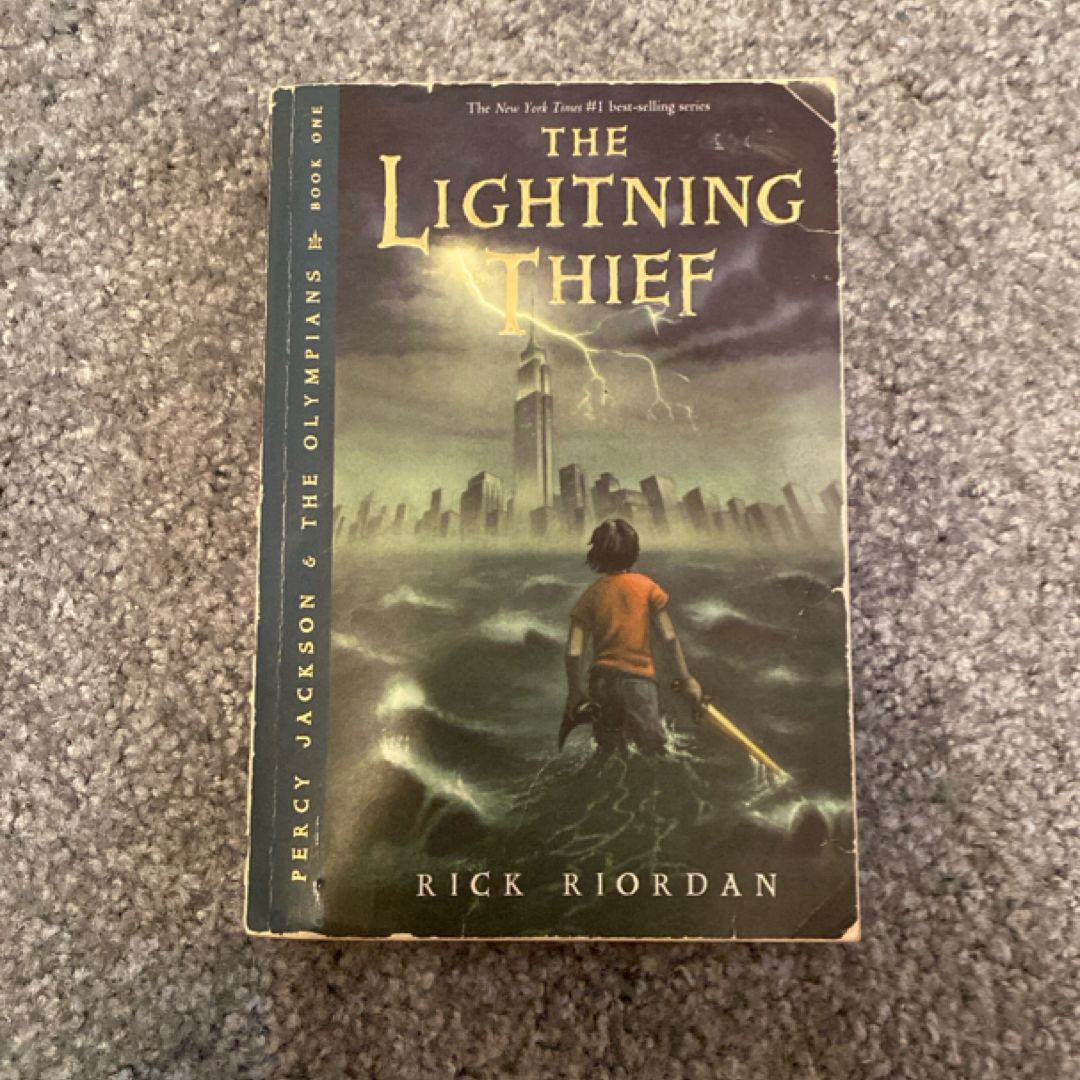 The Lightning Thief (Percy Jackson and the Olympians, Book One)