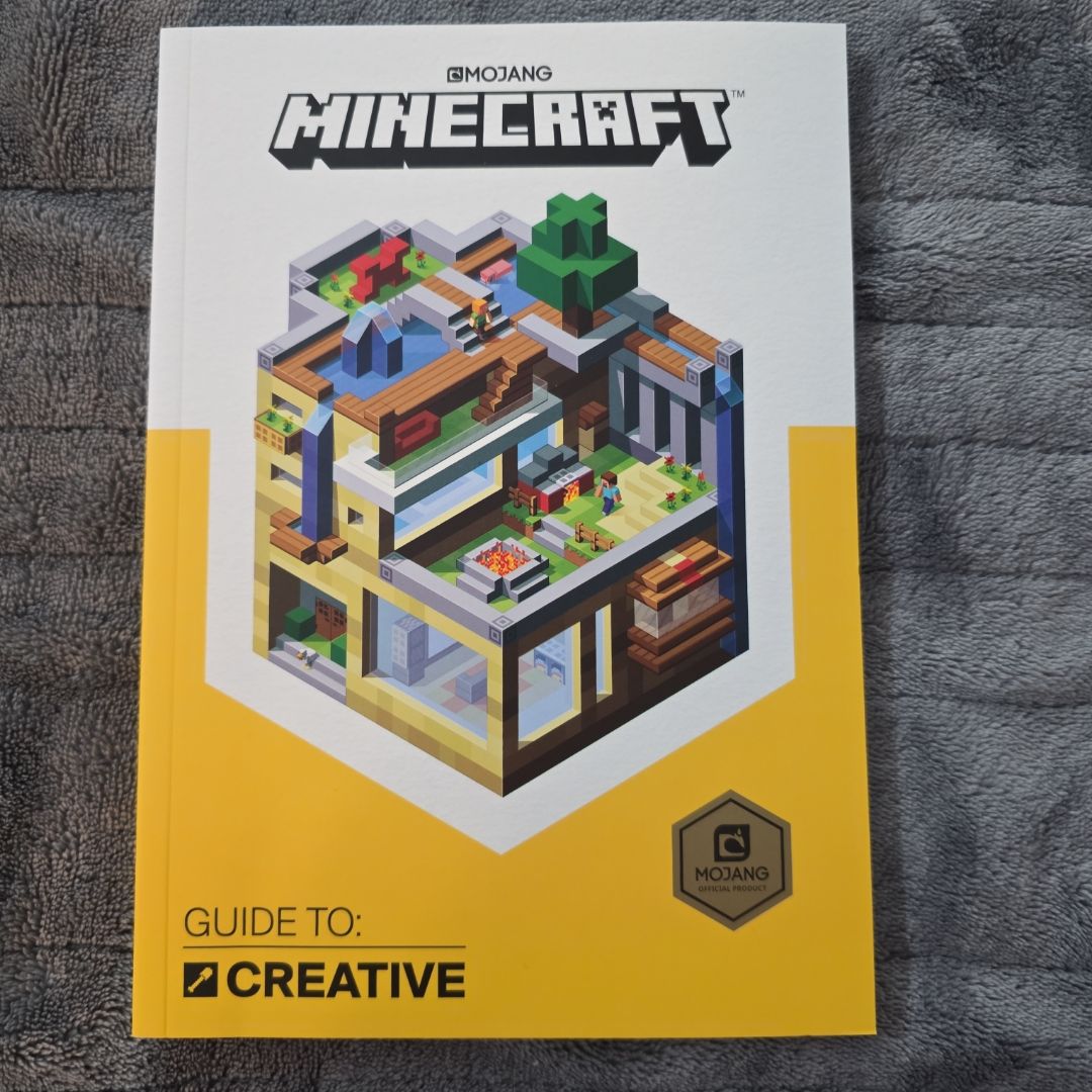 Minecraft: Guide Collection 4-Book Boxed Set by Mojang AB, The Official ...