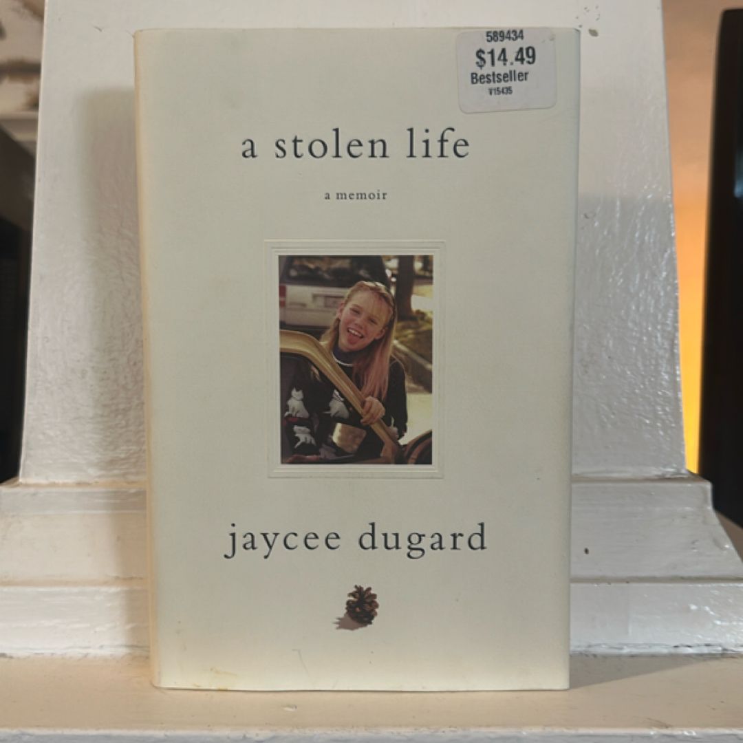 A Stolen Life by Jaycee Dugard, Paperback | Pangobooks