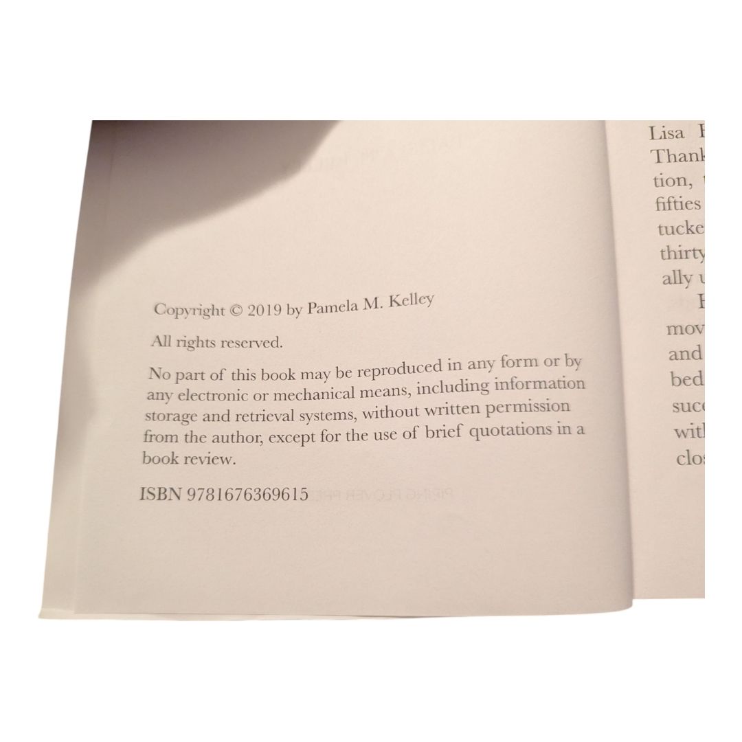 The Nantucket Inn Large Print Edition 