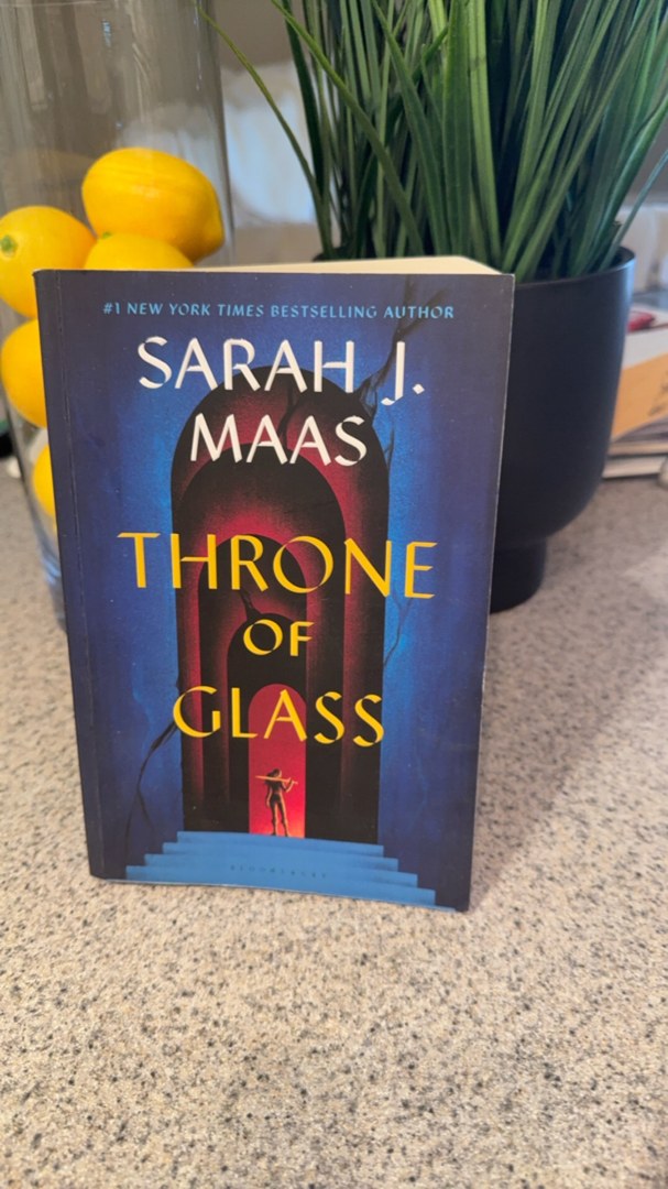 Throne of Glass