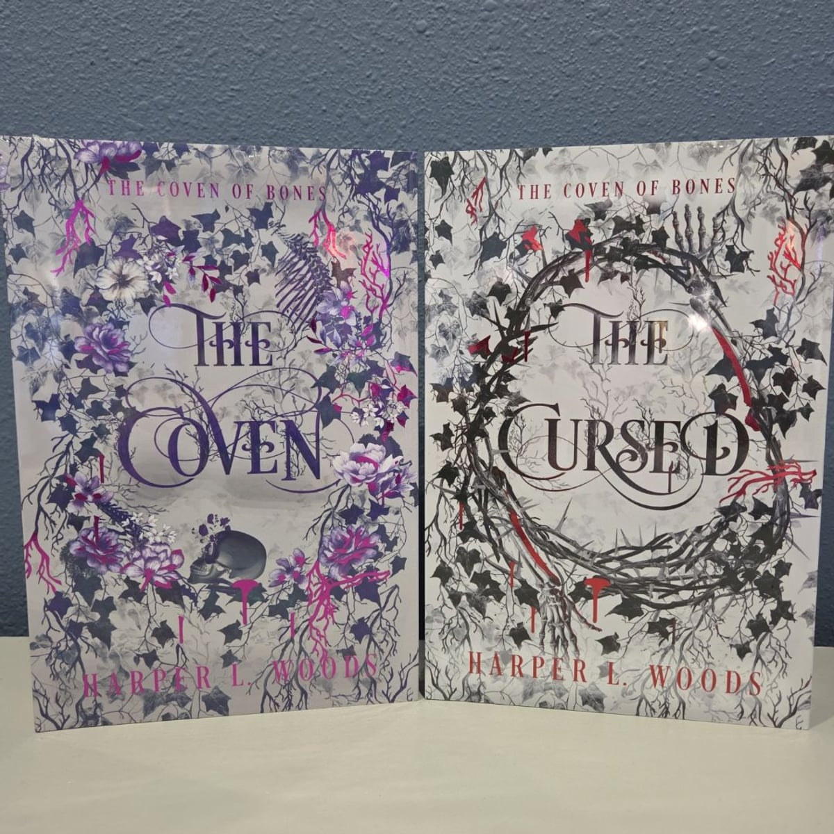 洋書 The Coven&The Cursed MidnightWhispersBox The Coven and The Cursed - Midnight Whispers exclusive special