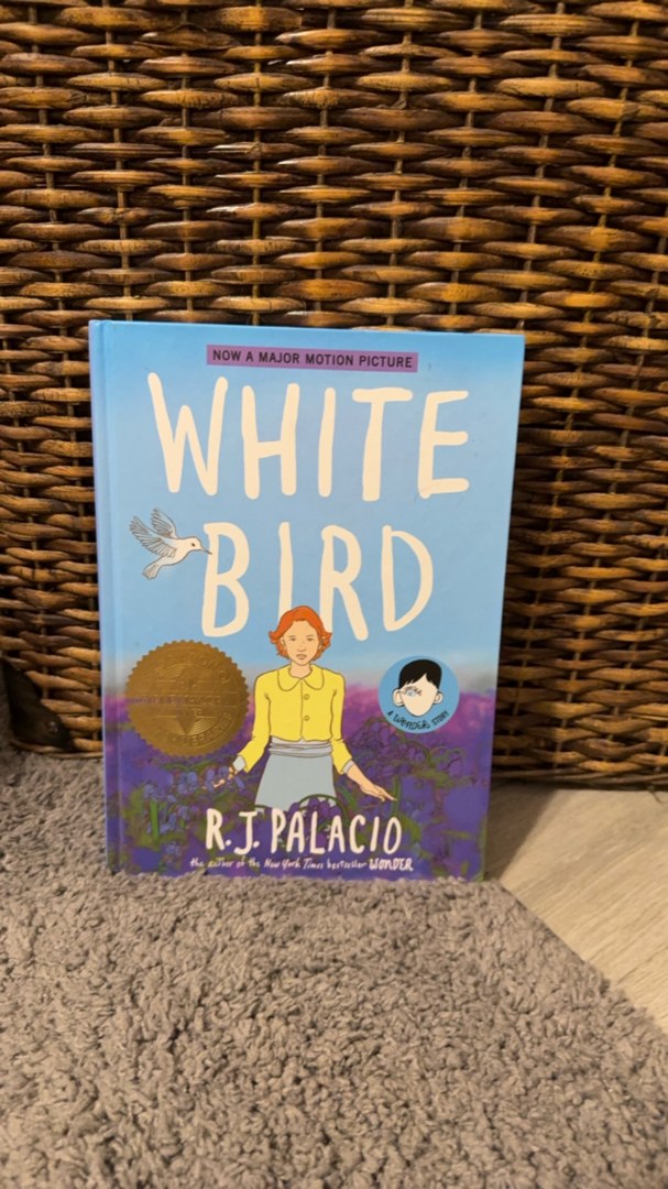 White Bird: a Wonder Story (a Graphic Novel)
