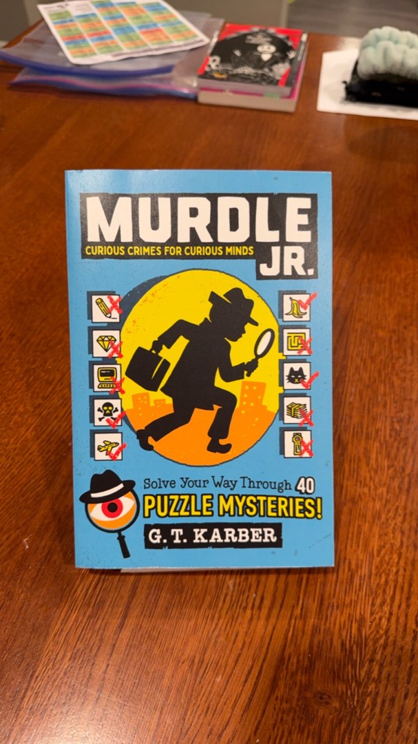 Murdle Jr. : Curious Crimes for Curious Minds