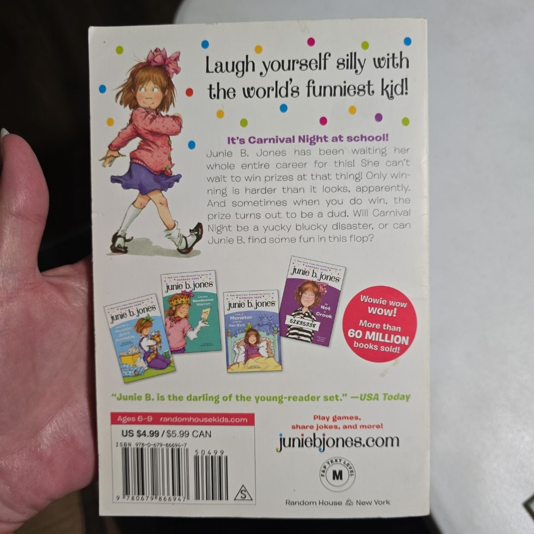Junie B. Jones #5: Junie B. Jones and the Yucky Blucky Fruitcake