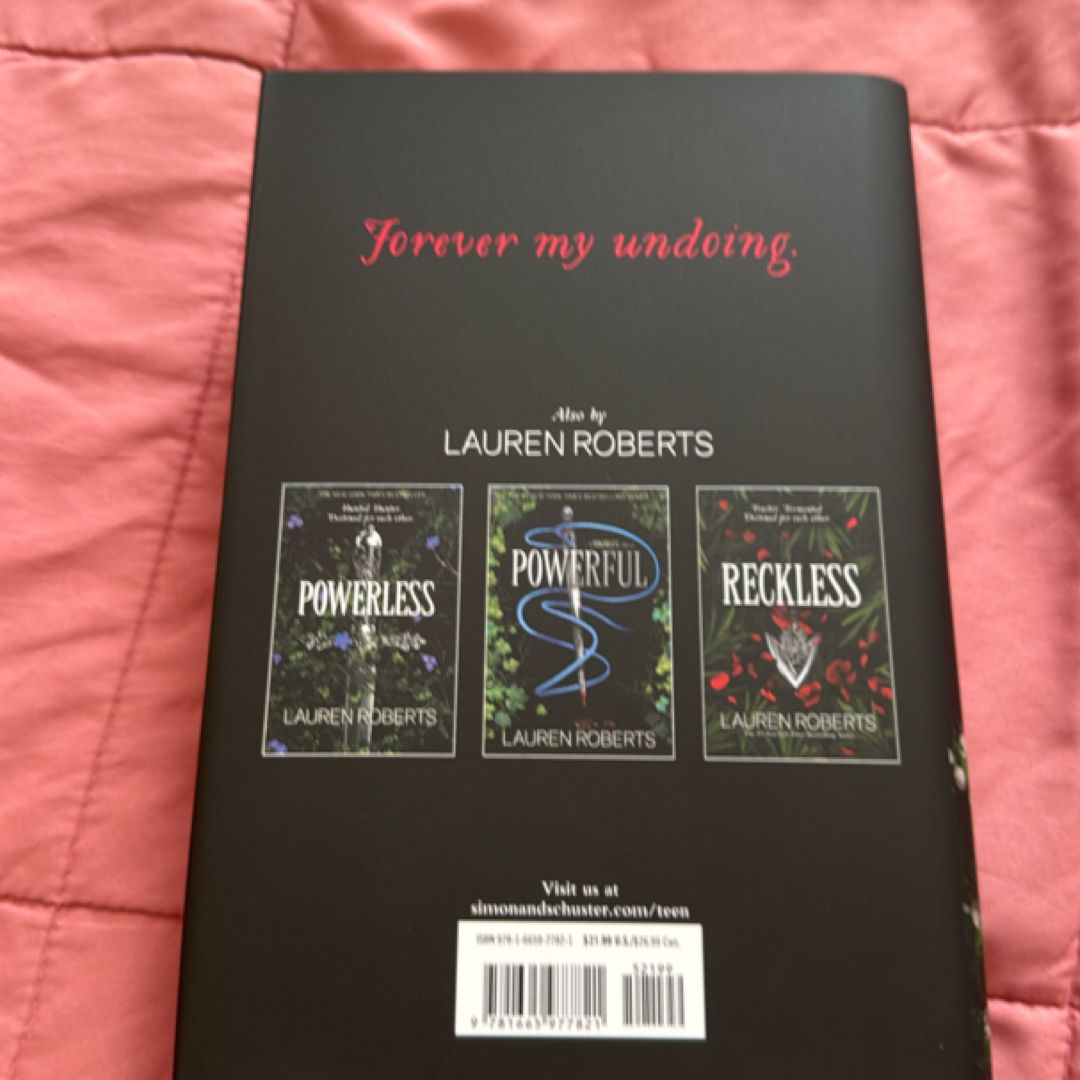 Fearless by Lauren Roberts, Hardcover | Pangobooks