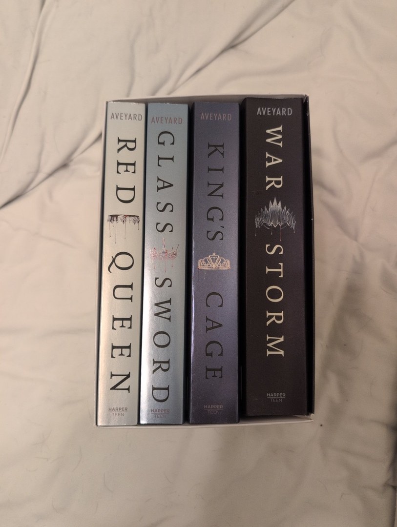 Red Queen 4-Book Paperback Box Set