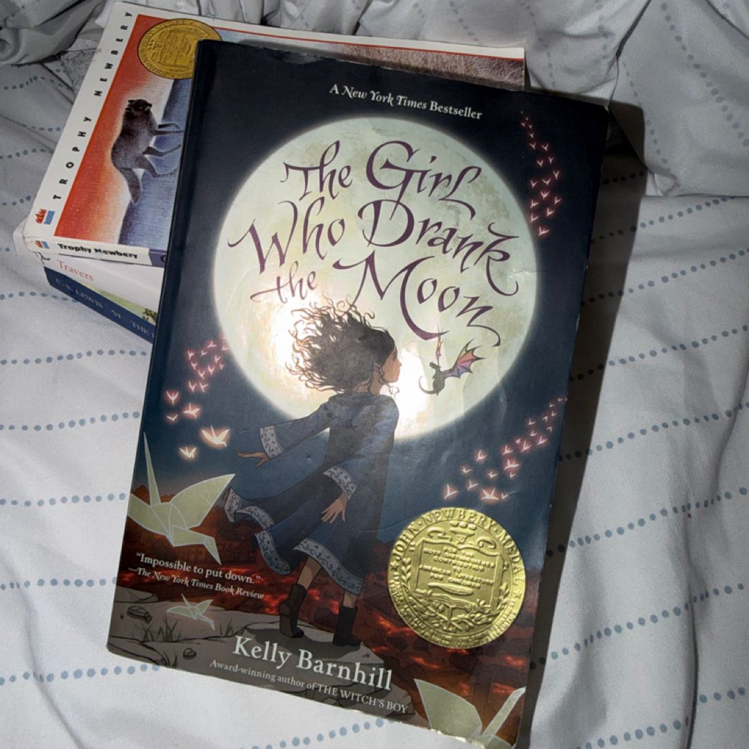 The Girl Who Drank the Moon (Winner of the 2017 Newbery Medal)