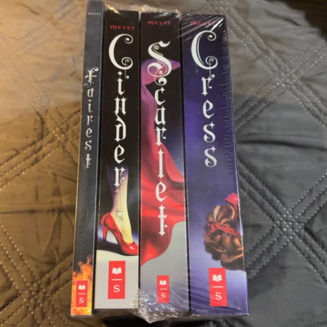 The Lunar Chronicles Cinder, Scarlet, Cress, Fairest, Winter