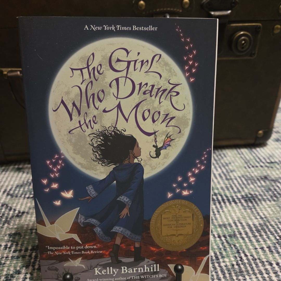 The Girl Who Drank the Moon (Winner of the 2017 Newbery Medal)
