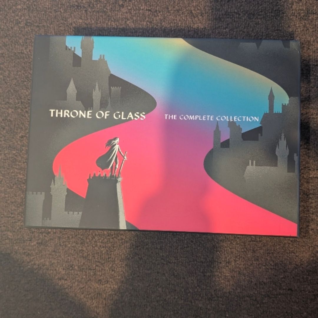 Throne of Glass Paperback Box Set NEW IN BOX