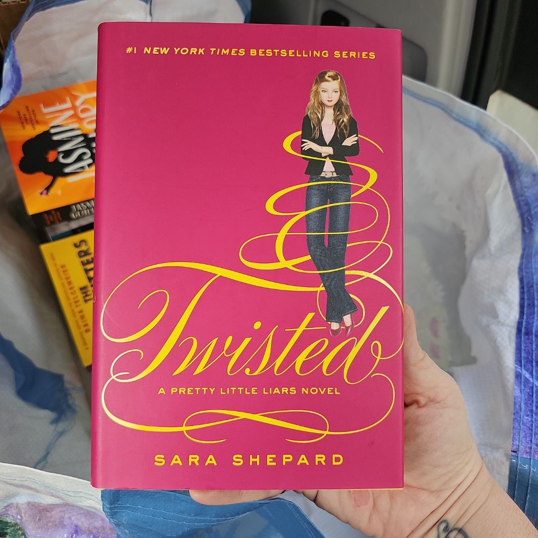 Pretty Little Liars #9: Twisted