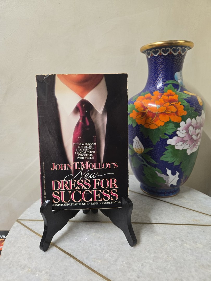 John T. Molloy's New Dress for Success