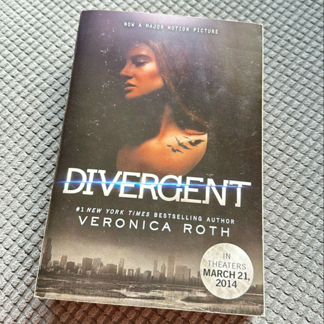 Divergent Movie Tie-In Edition