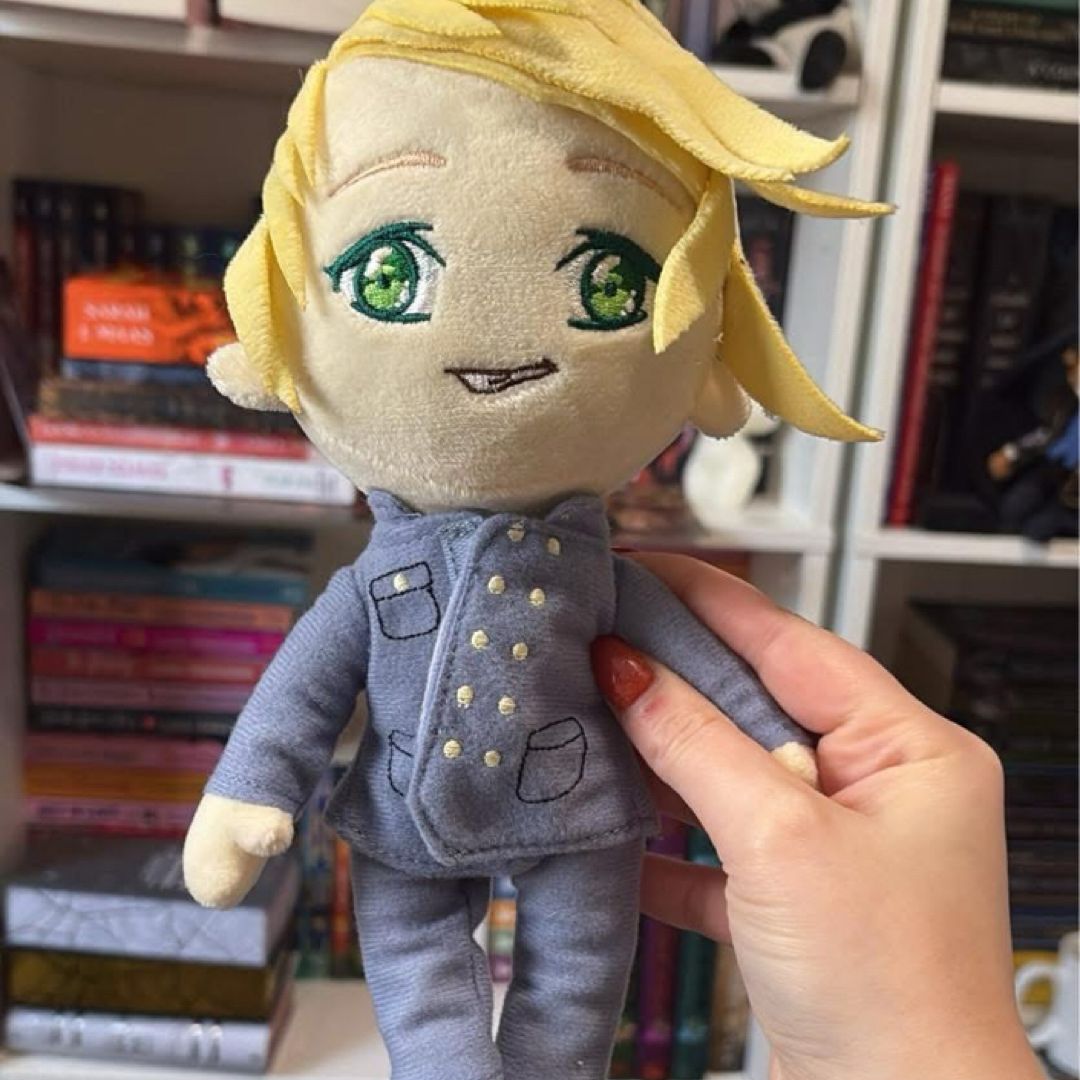 FaeCrate Warner Plushie