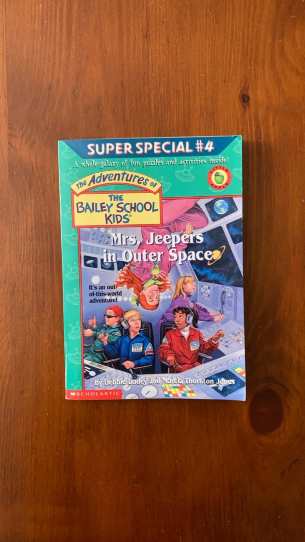 Mrs. Jeepers in Outer Space (Special #4)