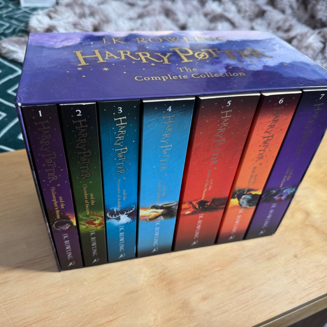Harry Potter Box Set: the Complete Collection (Children's Paperback)