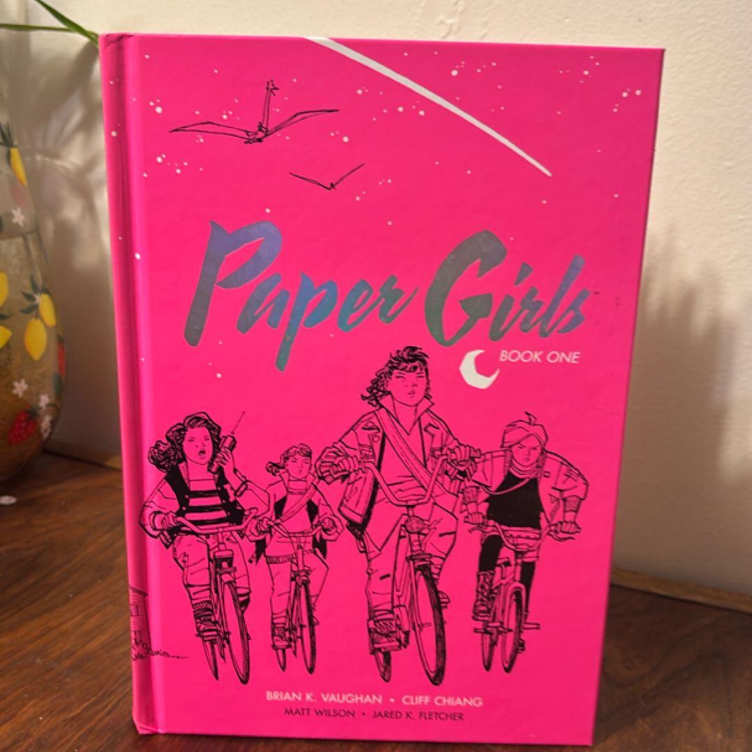 Paper Girls Deluxe Edition Volume 1