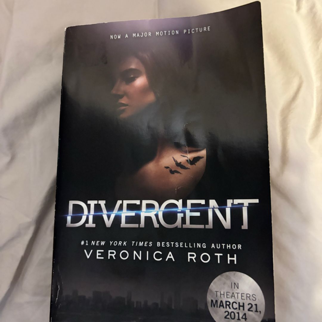 Divergent Movie Tie-In Edition