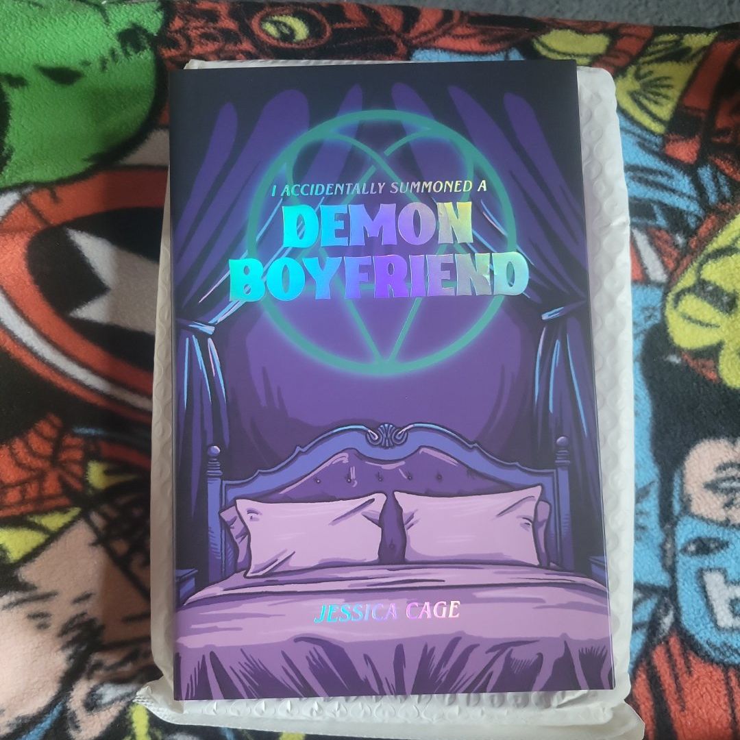 I accidentally summoned a demon boyfriend