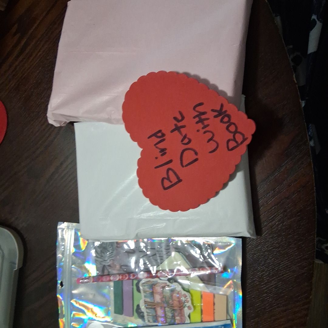 Blind date with 2 books 