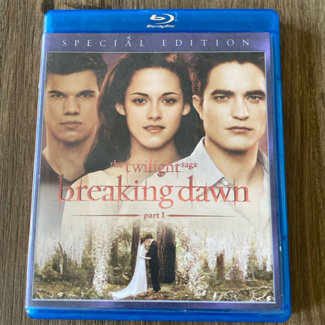 Twilight Breaking Dawn Part 1 Blu Ray