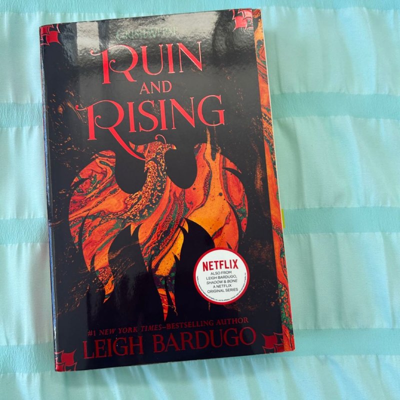 The Shadow and Bone Trilogy Boxed Set by Leigh Bardugo, Paperback ...