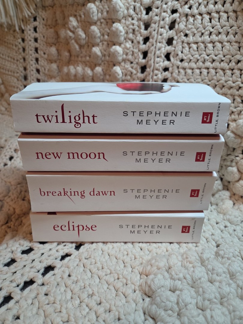 The Twilight Saga White Collection