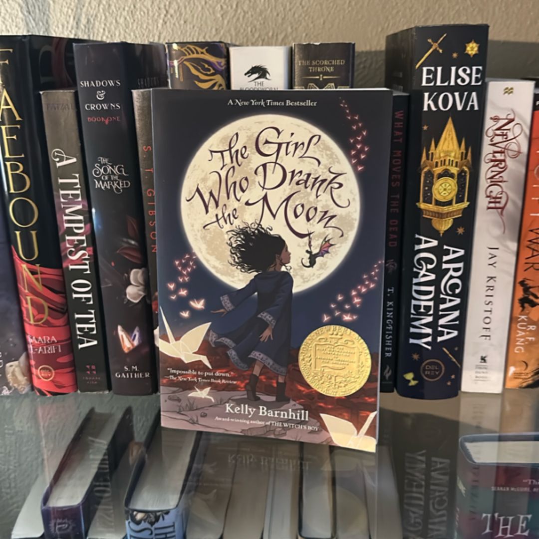 The Girl Who Drank the Moon (Winner of the 2017 Newbery Medal)