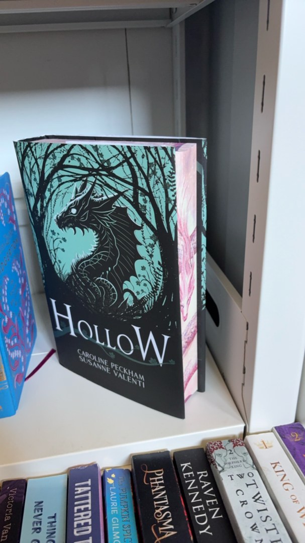 Hollow (Book 1 in the Crown of Hearts and Chaos Series) Deluxe Edition