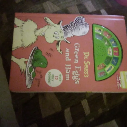 Dr. Seuss's Green Eggs and Ham with 12 Silly Sounds!