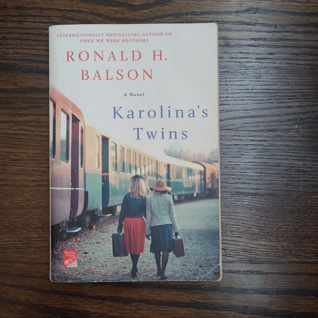 Karolina's Twins