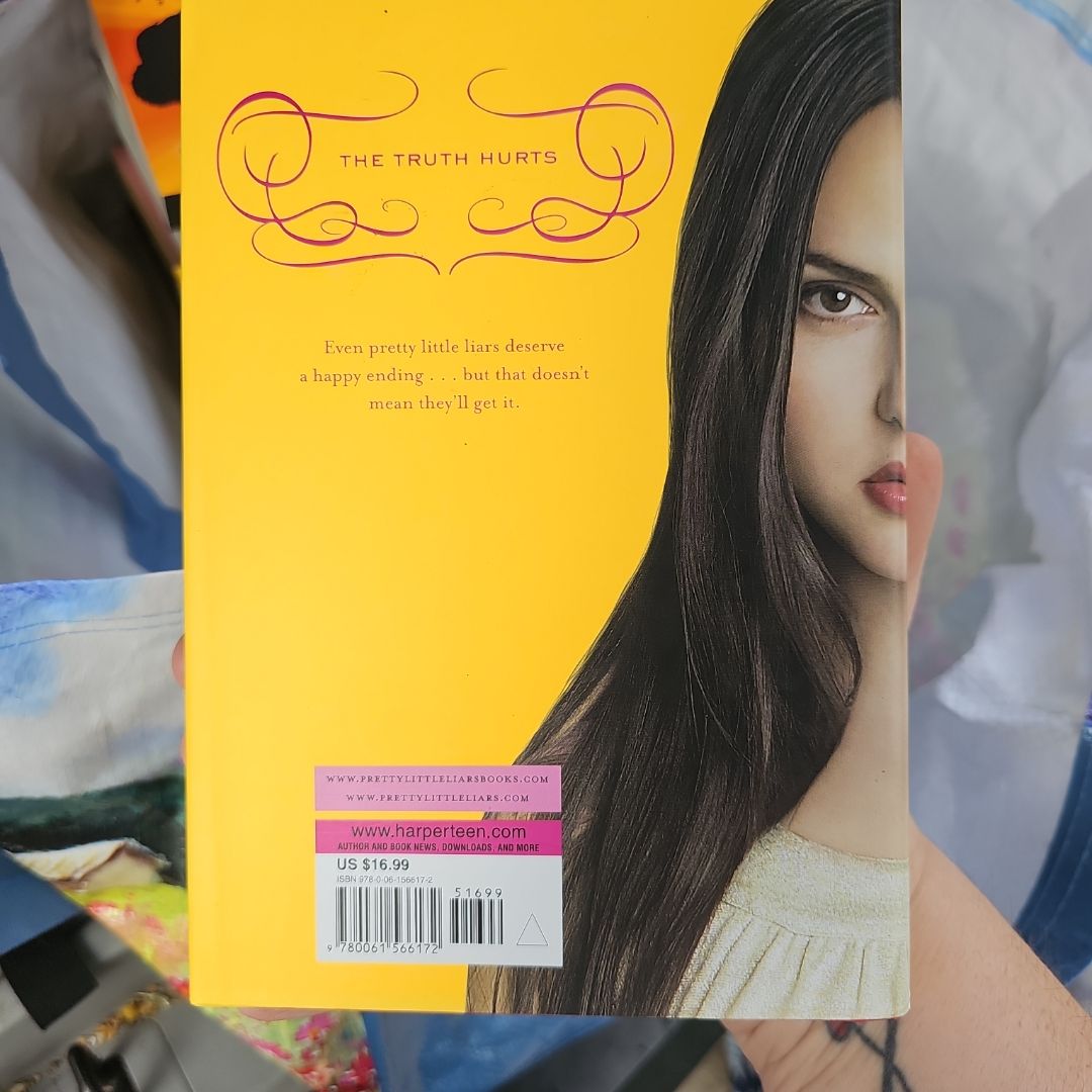 Pretty Little Liars #8: Wanted