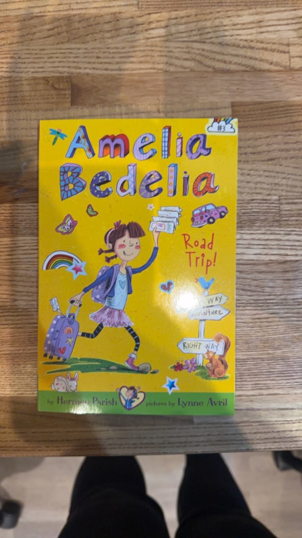 Amelia Bedelia Chapter Book #3: Amelia Bedelia Road Trip!
