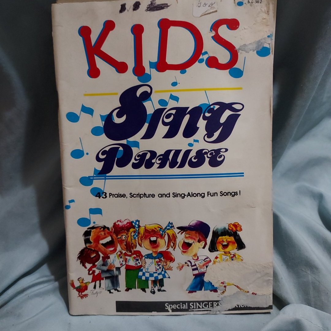 Kids sing praise