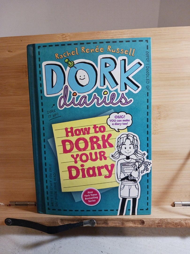 Dork Diaries 3 1/2. P185