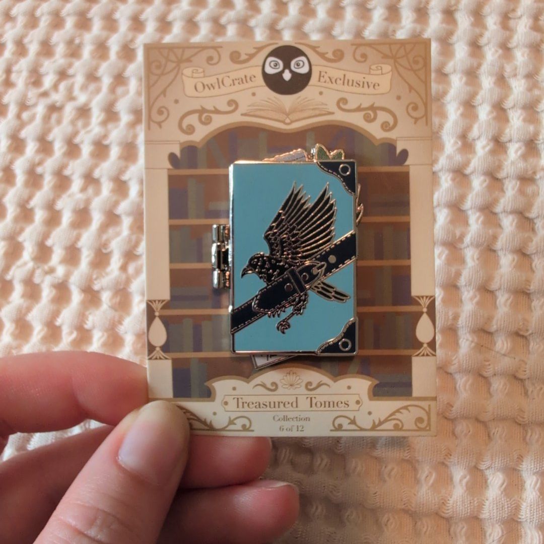 The Raven Cycle Owlcrate Exclusive Treasured Tomes pin 