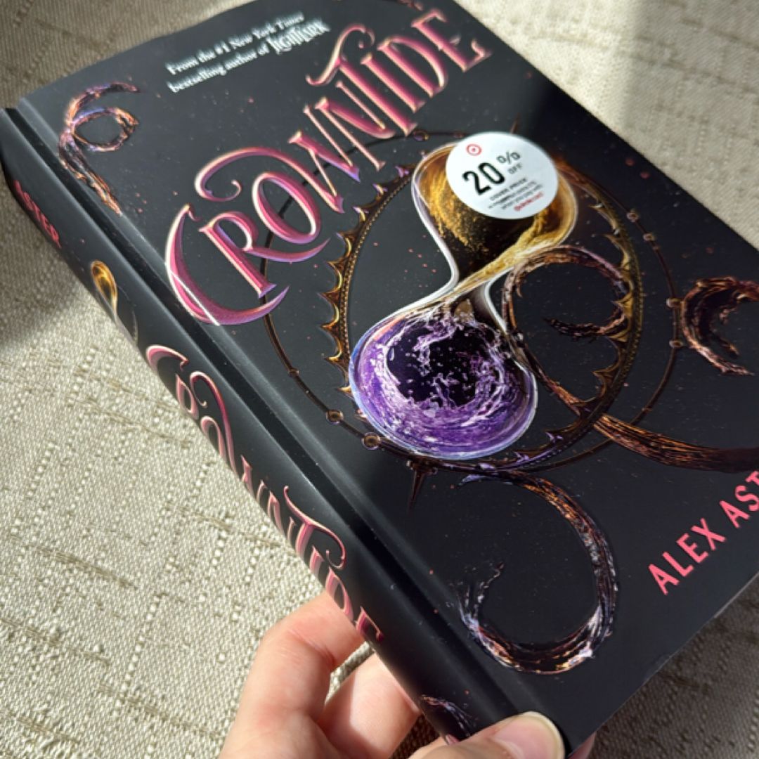 Crowntide (the Lightlark Saga Book 4)