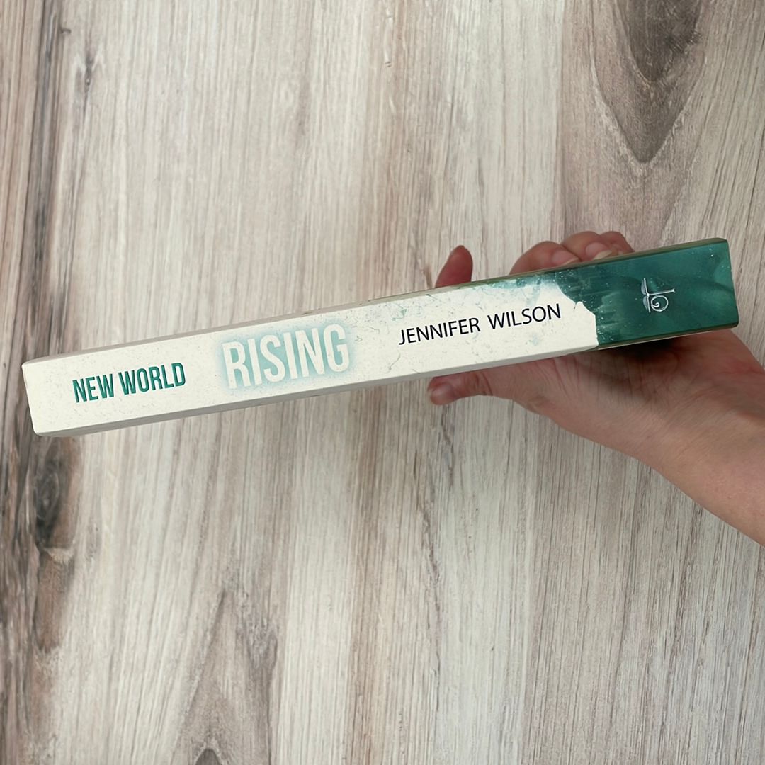 New World Rising by Jennifer Wilson, Paperback | Pangobooks