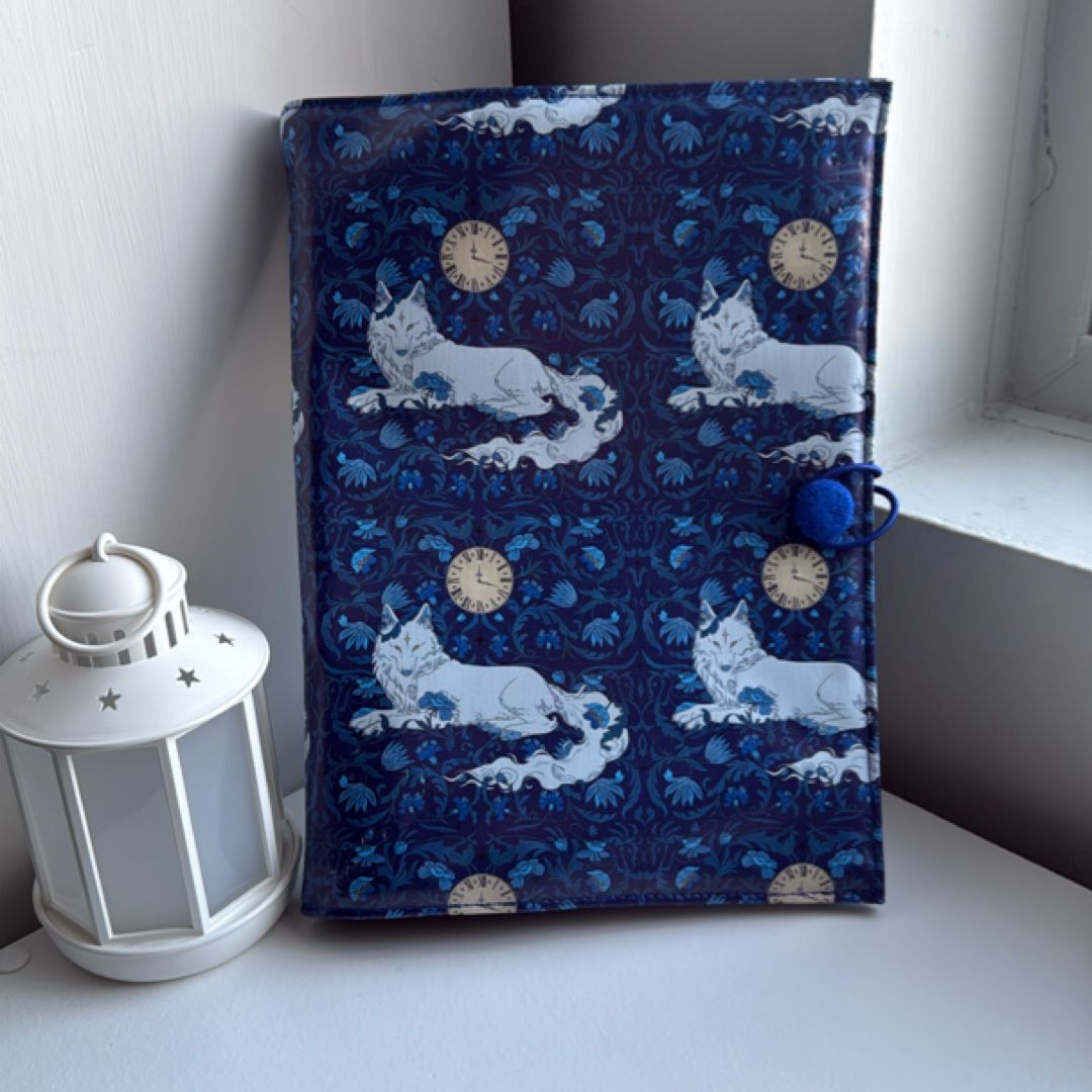 *RESERVED* Silvercloak Booksleeve and Kindle sleeve bundle (Dreamerwhale) *SEE DESCRIPTION*