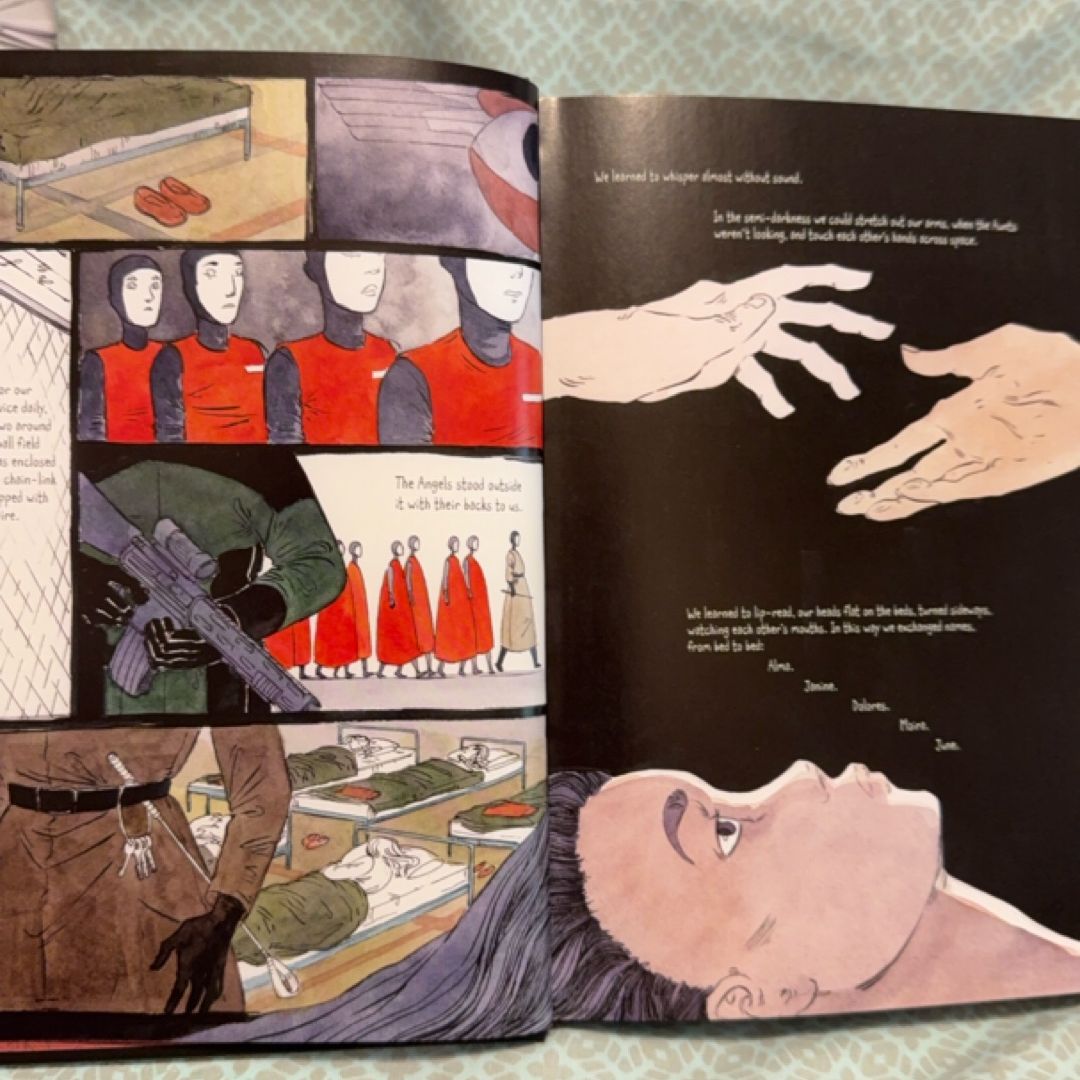 The Handmaid's Tale (Graphic Novel)