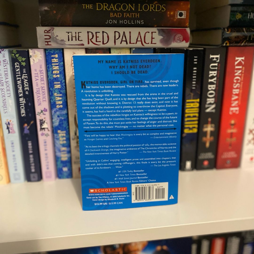 Mockingjay by Suzanne Collins, Paperback | Pangobooks