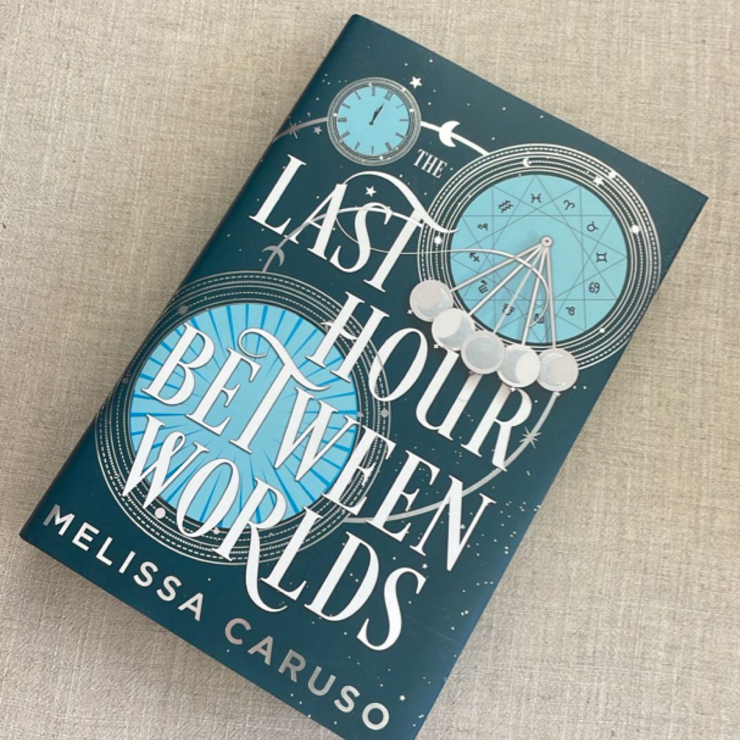 The Last Hour Between Worlds (Illumicrate Exclusive)